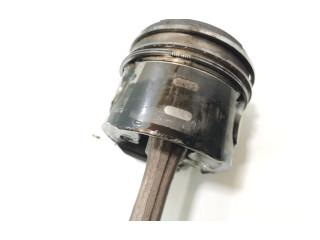 Поршень с шатуном 9HX(DV6ATED4) Citroen C4 I