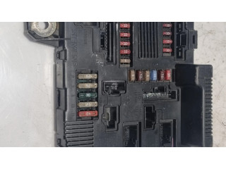 Блок предохранителей 8200306033A, S118399300J Renault Laguna II