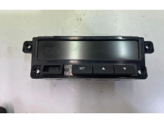 Дисплей    957101H700   KIA Ceed