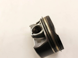 Píst 821209   BMW 3 G20 G21  pro benzínový motor 3.0  