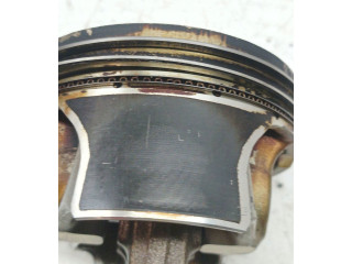  Поршень с шатуном  82LJ99X, TFSI  Audi A3 S3 8V  