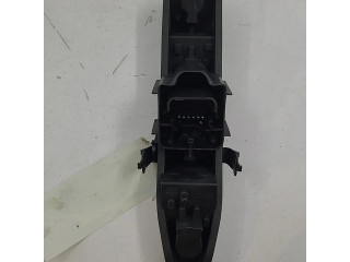 Держатель крышки лампы заднего фонаря