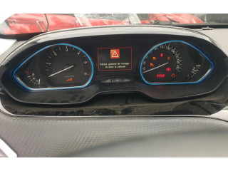 Панель приборов 76.098KM   Peugeot 2008 I       