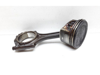  Поршень с шатуном    Volvo V70  