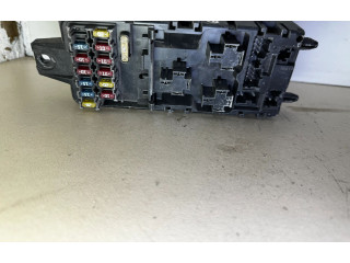 Блок предохранителей MB953355, 0G040104   Mitsubishi Carisma    