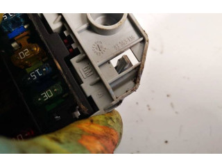 Блок предохранителей 93363136, 93363136 Opel Meriva A