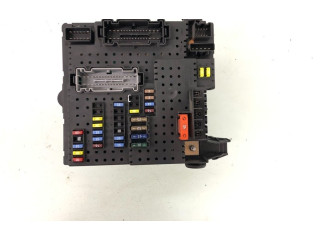 Блок предохранителей 8676391, 8676391 Volvo XC90