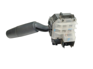 Ручка стеклоочистителей 17D682 Mazda 3 I