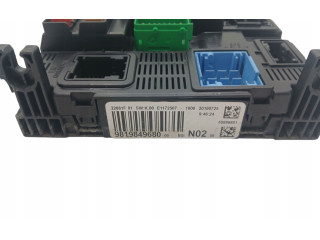 Блок предохранителей 9819849680   Citroen C5    