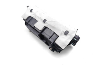 Блок предохранителей  1T0880204G, 34111599B   Volkswagen Touran II    