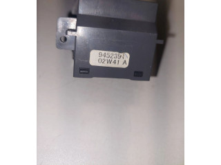 Ручка стеклоочистителей 9452391, 02W41A   Volvo V70