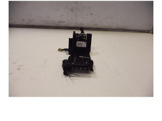 Блок предохранителей 28236841   Peugeot 5008    