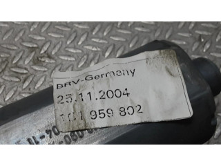 Передний двигатель механизма для подъема окон