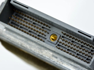 Блок управления двигателем Блок управления 95GB-12A650-CC   Ford Scorpio