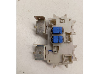 Блок предохранителей 1052383 Infiniti QX56