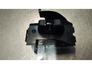 Замок заднего стекла