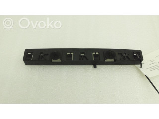 Держатель крыла