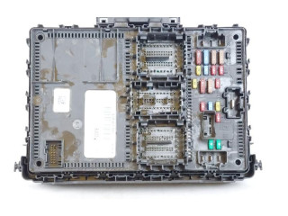 Блок предохранителей LU5T15604B, LU5T15604B   Ford Focus    