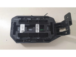 Pojistková skříňka 6819653 BMW X5 F15 2016