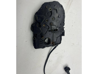 Zámek zadních dveří 2K0827426C Volkswagen Caddy 2008