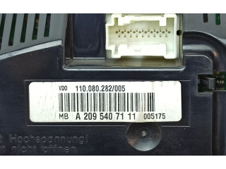 Přístrojová deska Mercedes-Benz CLK A209 C209 2004 A2095407111, 110080282