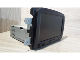 Радио/ проигрыватель CD/DVD / навигация