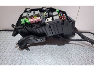 Блок предохранителей     Ford S-MAX    