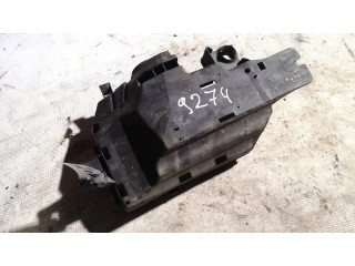 Блок предохранителей  9452547   Volvo S60    