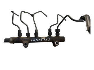 Топливная рампа 9685297580   Volvo S60  