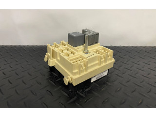 Блок предохранителей  15770996-01   Chevrolet Tahoe    