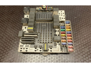 Блок предохранителей 30679527, 08696098   Volvo XC90    