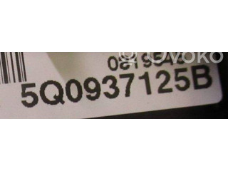 Блок предохранителей 5Q0937125B Skoda Octavia Mk3 (5E)