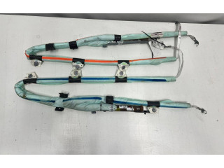 Боковая подушка безопасности Tesla Model Y