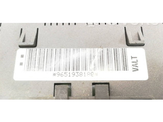 Блок предохранителей 9651938180   Citroen C8    