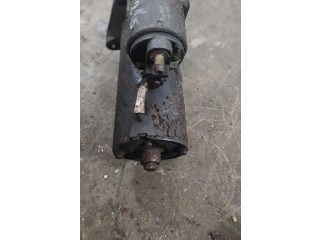 Стартер    Volvo V70      