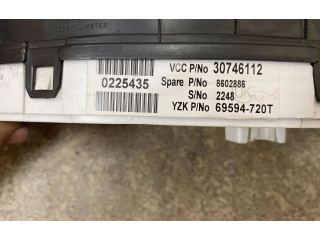 Панель приборов 30746112, 8673802   Volvo V70       