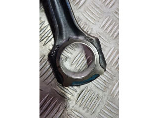 Píst Mercedes-Benz C W203