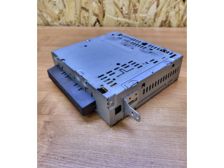 Радио/ проигрыватель CD/DVD / навигация