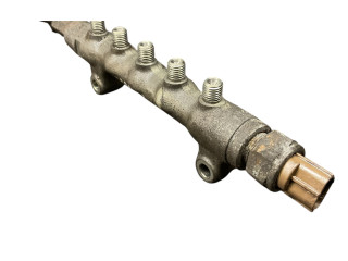 Vstřikovací lišta Subaru Outback