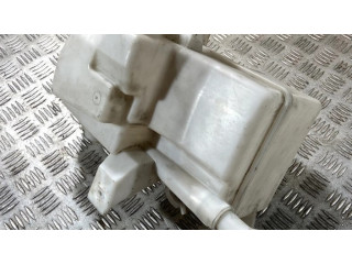 Бачок оконной жидкости    