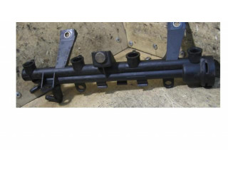 Топливная рампа 93008101, 9619012480 Citroen Xsara 0.0