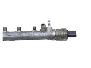 Топливная рампа 03L130089AA, 03L130089AA   Audi A1  