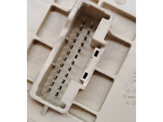 Блок предохранителей 91951J7900 KIA Ceed