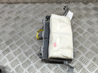 Подушка безопасности пассажира 8214047070, 7396047080   Toyota Prius+ (ZVW40)