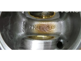 Píst 7901J Audi RS4 B7