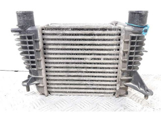 Интеркулер  8200471885   Renault Clio III 