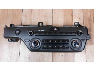 Радио/ проигрыватель CD/DVD / навигация