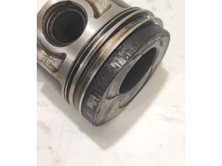 Píst 038G   Volkswagen Caddy    BLS 