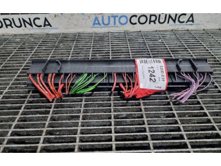 Блок предохранителей     8366570, 14397    Alpine B10 E39 