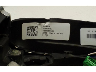 Руль Volvo XC40 - года 32288649